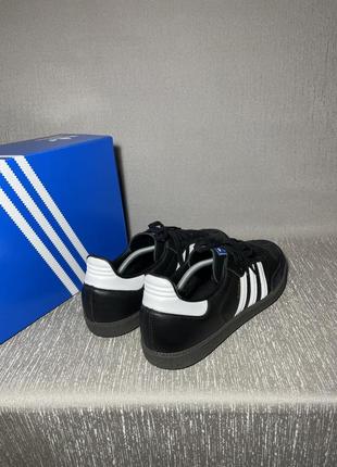 Чоловічі шкіряні оригінальні кросівки adidas samba5 фото