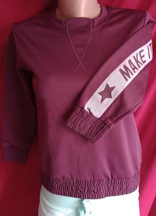 Zara sport . кофта джемпер свитшот брендовая бордового цвета с принтом