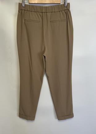 Стильные брюки со складками и стрелками6 фото
