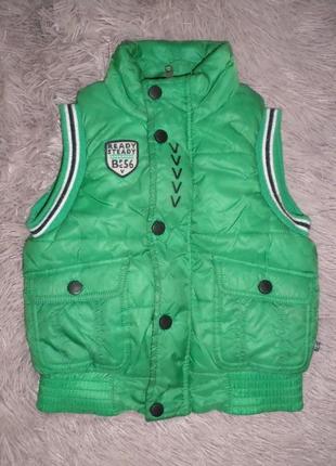 Жилетка безрукавка