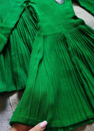 Вязаное трикотажное платье в рубчик2 фото