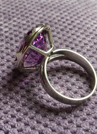 Серебряное кольцо с натуральным гранёным аметистом4 фото