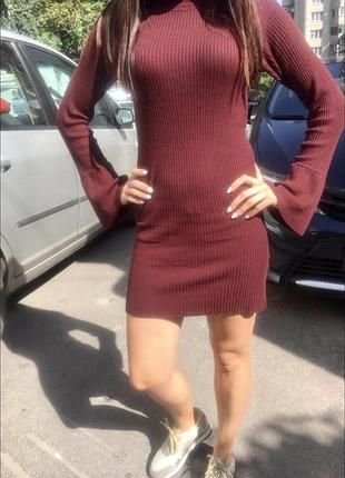 Платье гольф primark в рубчик с расклешенным рукавом