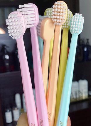 Зубная щётка janeke средней жесткости (розовая) с колпачком4 фото