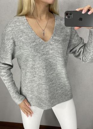 Сірий м‘якенький светр оверсайз. amisu.1 фото