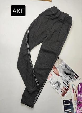Лосины на девочку брюки серого цвета на флисе теплые от бренда akf 152