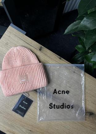Рожева шапка acne studios оригінал