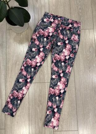 Коттоновые брюки в цветочный принт2 фото
