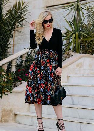 Красивенная  юбка миди в цветах h&m