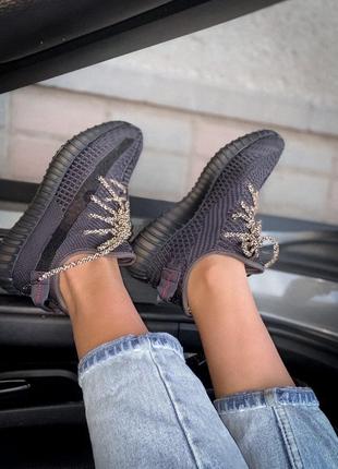 Кросівки adidas yeezy 350 v2 black reflective laces кросівки2 фото