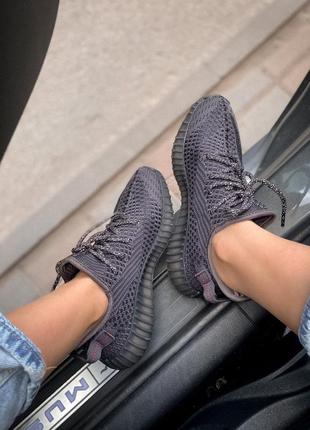 Кросівки adidas yeezy 350 v2 black reflective laces кросівки8 фото