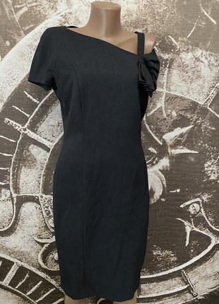 Шикарное шерстяное платье итальянского бренда chiara d'este2 фото