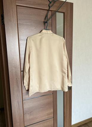 Стильная шелковая рубашка с поясом размер м