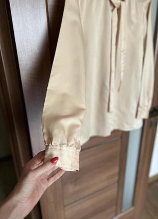 Стильная шелковая рубашка с поясом размер м