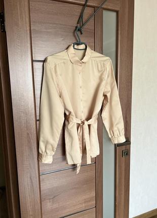 Стильная шелковая рубашка с поясом размер м