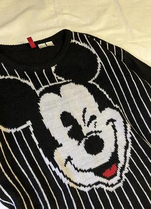 Теплый черный удлиненный свитер в полоску с микки маусом disney h&amp;m5 фото