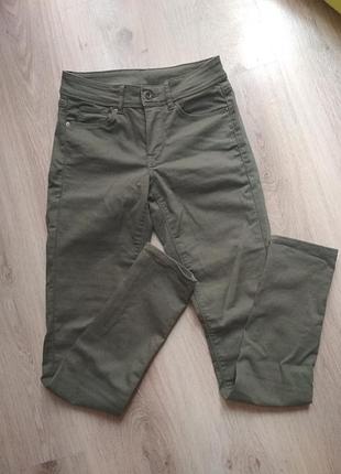 Джинсы divided