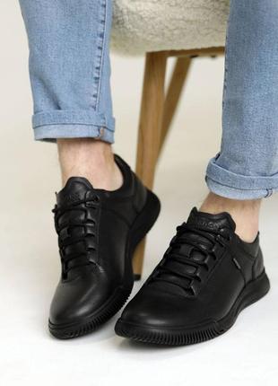 Кроссовки мужские кожаные черные