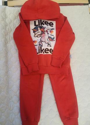 Спортивный костюм на флисе.