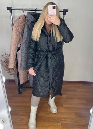 Теплое зимнее пальто с капюшоном и поясом плащевка лаке на синтепоне 200, качественная турецкая 🇹🇷фурнитура ⠀5 фото