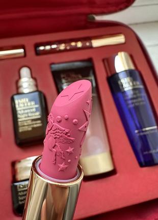 Мега большой крутой набор estée lauder подарочный набор estee lauder blockbuster christmas6 фото