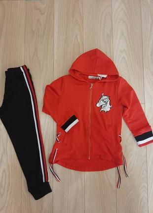 Спортивный костюм