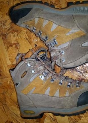 Зимові трекингові не промокні на мембрамі ботінки черевики meindl for actives gore-tex2 фото