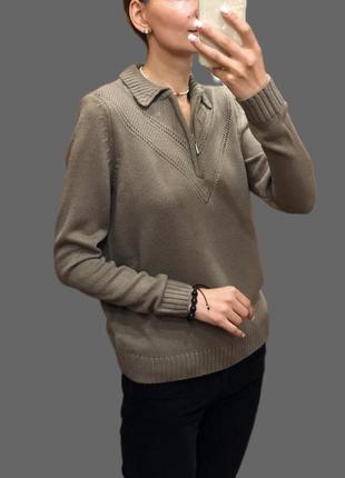Теплый свитер с воротником на молнии3 фото