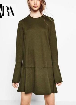 Лаконічна трикотажна сукня з воланами успішного іспанського бренду zara