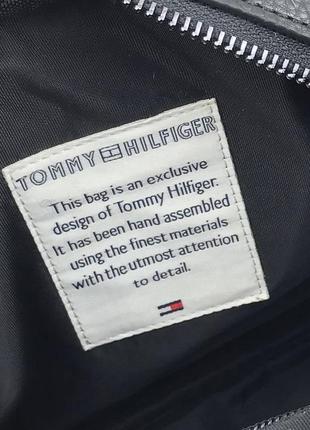 Чорна сумка tommy hilfiger барсетка сумка на плече чоловіча6 фото