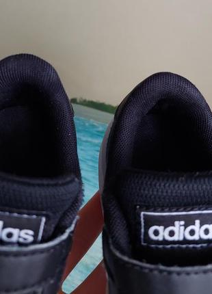 Кросівки adidas, 30.5 розмір, камбоджа4 фото