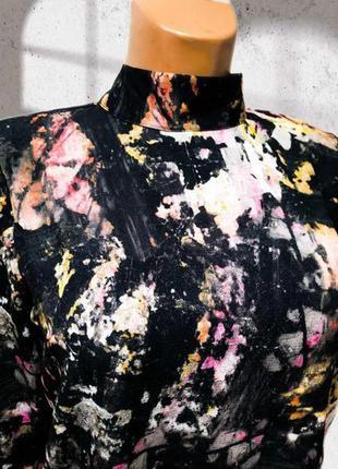 448.розкішна блузка в різнокольоровий принт модного бренду із швеції monki.3 фото