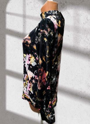 448.розкожащая блузка в разноцветный принт модного бренда из швеции monki.4 фото