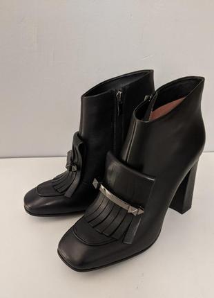 Женские кожаные ботинки 39 размер