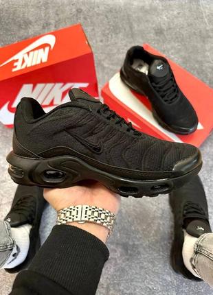 Nike air max plus tn black