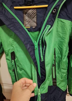 Универсальная, практичная детская куртка trevolution 3в16 фото