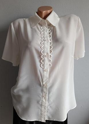 Базова класична білосніжна блуза.