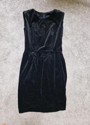 Черное маленькое платье1 фото