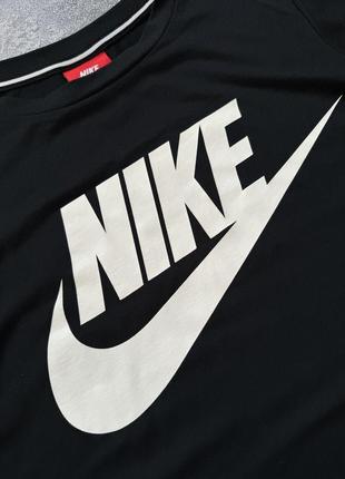 Nike swoosh wmns xs tee t-shirt найк свуш чорна футболка майка поло большое лого5 фото