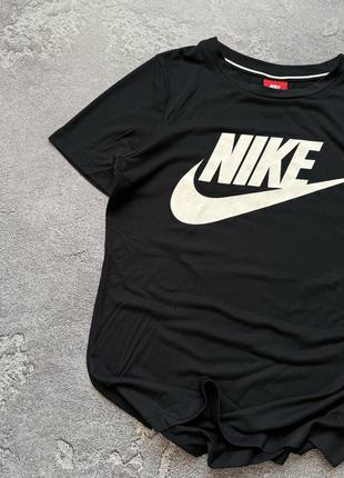 Nike swoosh wmns xs tee t-shirt найк свуш чорна футболка майка поло большое лого3 фото
