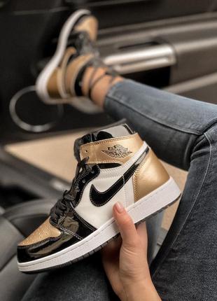 Ботинки nike jordan 1 retro high patent gold toe чернвики