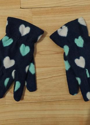 Фірмові рукавички.