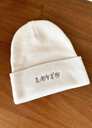 Базова шапка від levi’s