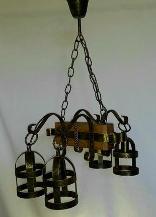 Люстра из дерева