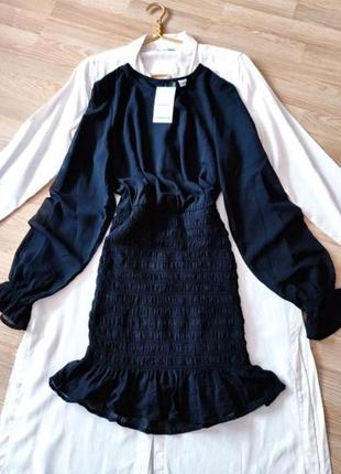 Чорна міні сукня із зібраним низом гумкою волани оборки вечірнє плаття новий рік 20247 фото