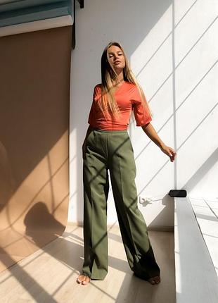 Брюки з високою талією