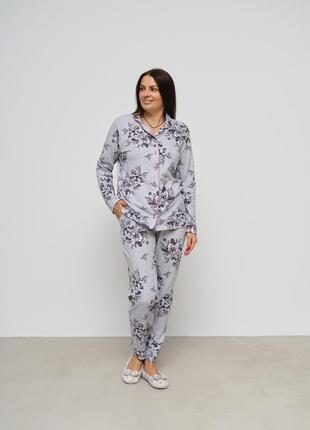 Батальна піжама зі штанами і кофтою на ґудзиках - квітковий принт2 фото