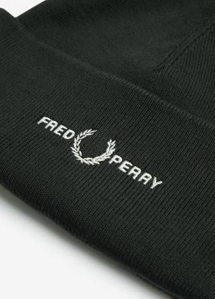 Fred perry graphic beanie night green c4114-q20 шапка унисекс темно зеленая оригинал5 фото