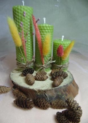 Набір свічок ручної роботи із вощини на 8 березня 3 шт зеленого кольору з декором7 фото