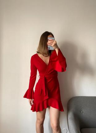 Вечернее красное платье с рюшами3 фото